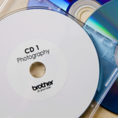 Brother DK-11207 'CD, DVD štítok' (58x58 mm, 100 ks)